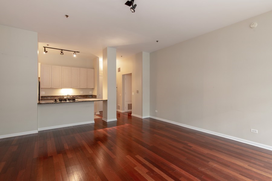 130 S CANAL Street 310
