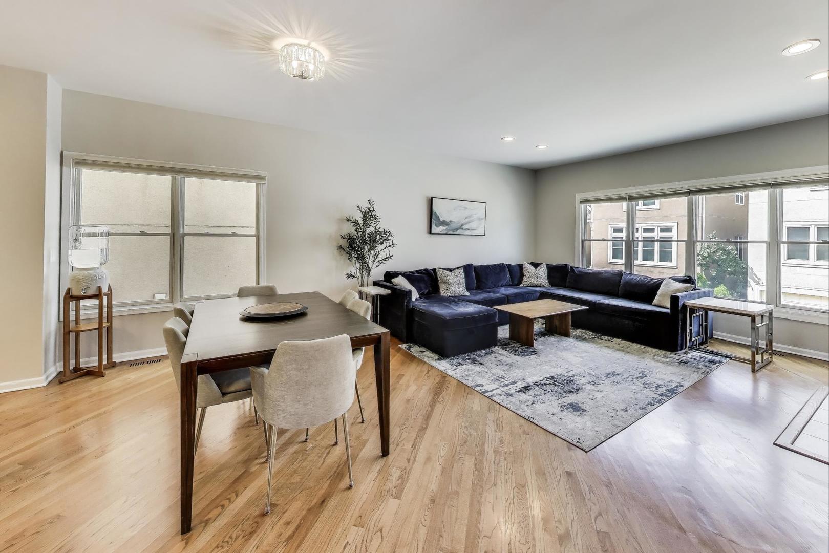 1800 W Diversey Parkway D