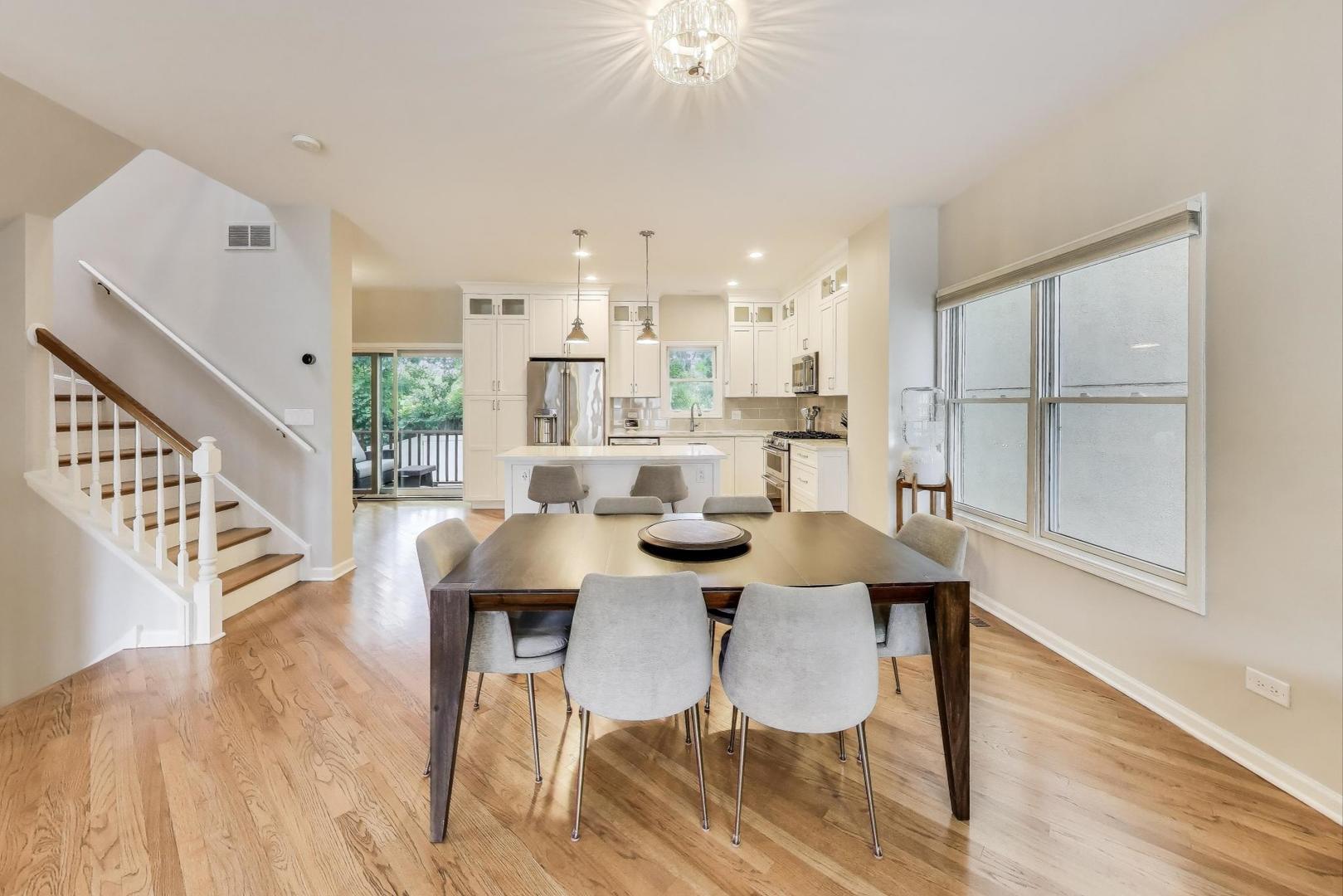 1800 W Diversey Parkway D