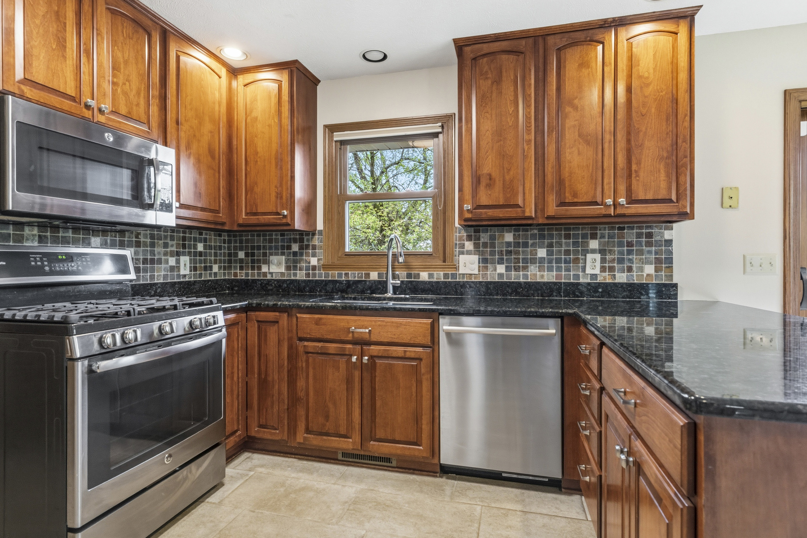 6990 Skyview Trail