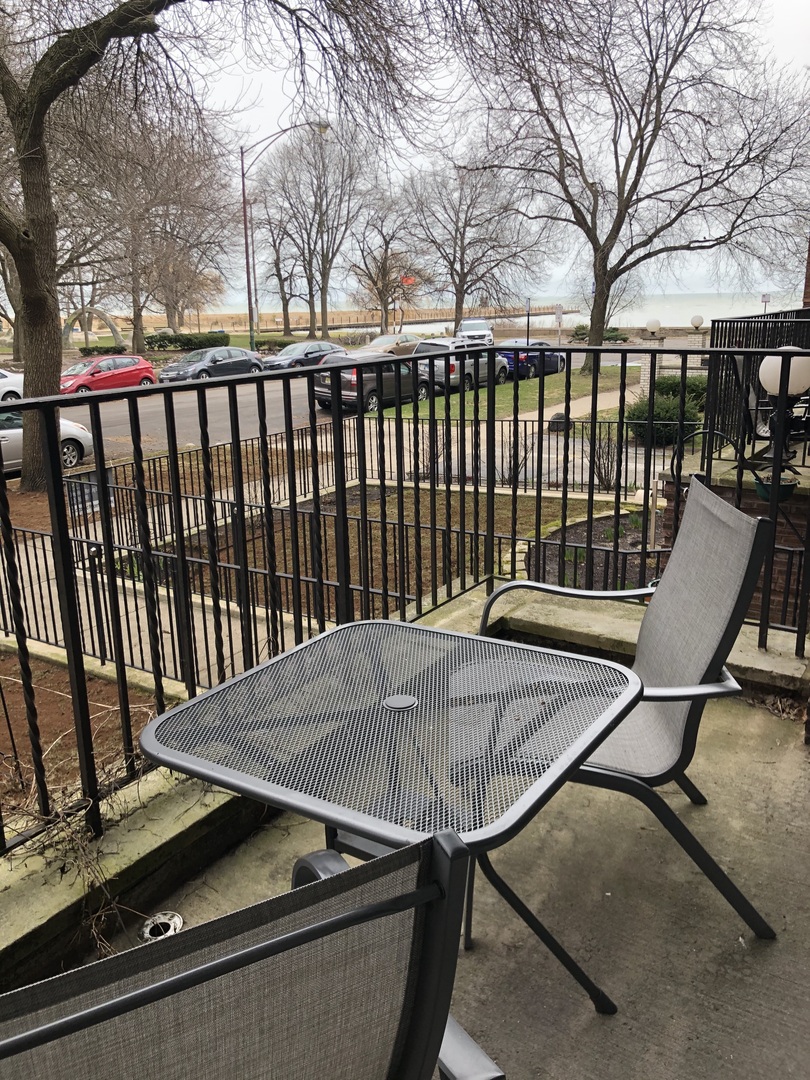 1101 W PRATT Boulevard 1W