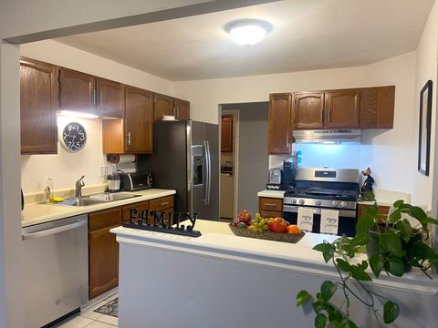 Tiny photo for 1510 Seville Court #A1, Wheeling, IL 60090 (MLS # 12364242)