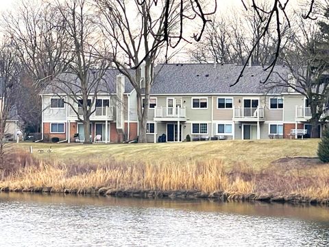 Tiny photo for 1510 Seville Court #A1, Wheeling, IL 60090 (MLS # 12364242)