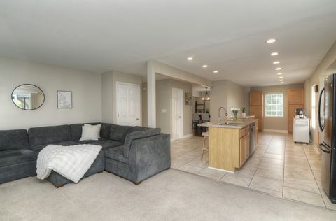 Tiny photo for 1292 LILAC Lane, Carol Stream, IL 60188 (MLS # 12609185)