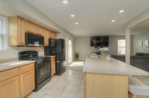 Tiny photo for 1292 LILAC Lane, Carol Stream, IL 60188 (MLS # 12609185)