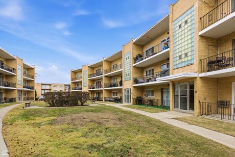 Tiny photo for 10300 S Pulaski Road #110A, Oak Lawn, IL 60453 (MLS # 12575676)