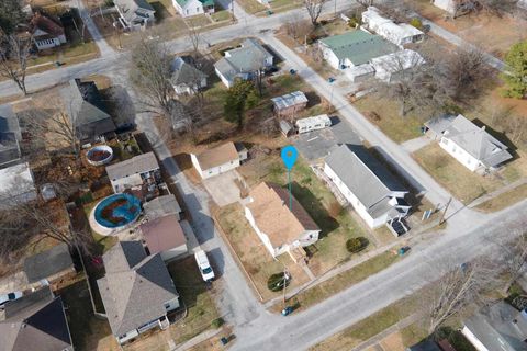 Tiny photo for 407 Church Street, Christopher, IL 62822 (MLS # 100000602)