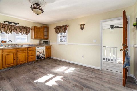 Tiny photo for 407 Church Street, Christopher, IL 62822 (MLS # 100000602)