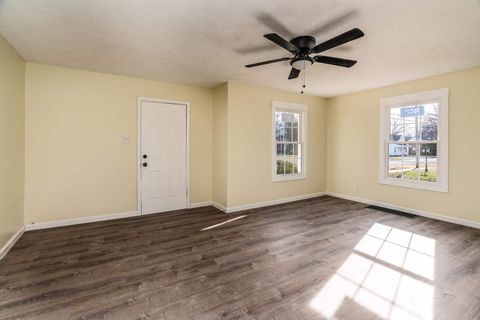 Tiny photo for 407 Church Street, Christopher, IL 62822 (MLS # 100000602)