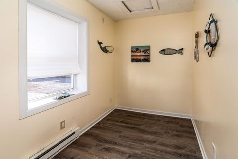 Tiny photo for 407 Church Street, Christopher, IL 62822 (MLS # 100000602)