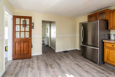 Tiny photo for 407 Church Street, Christopher, IL 62822 (MLS # 100000602)