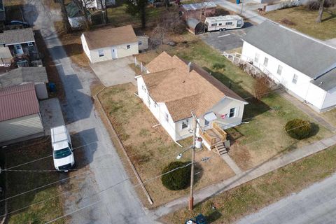 Tiny photo for 407 Church Street, Christopher, IL 62822 (MLS # 100000602)