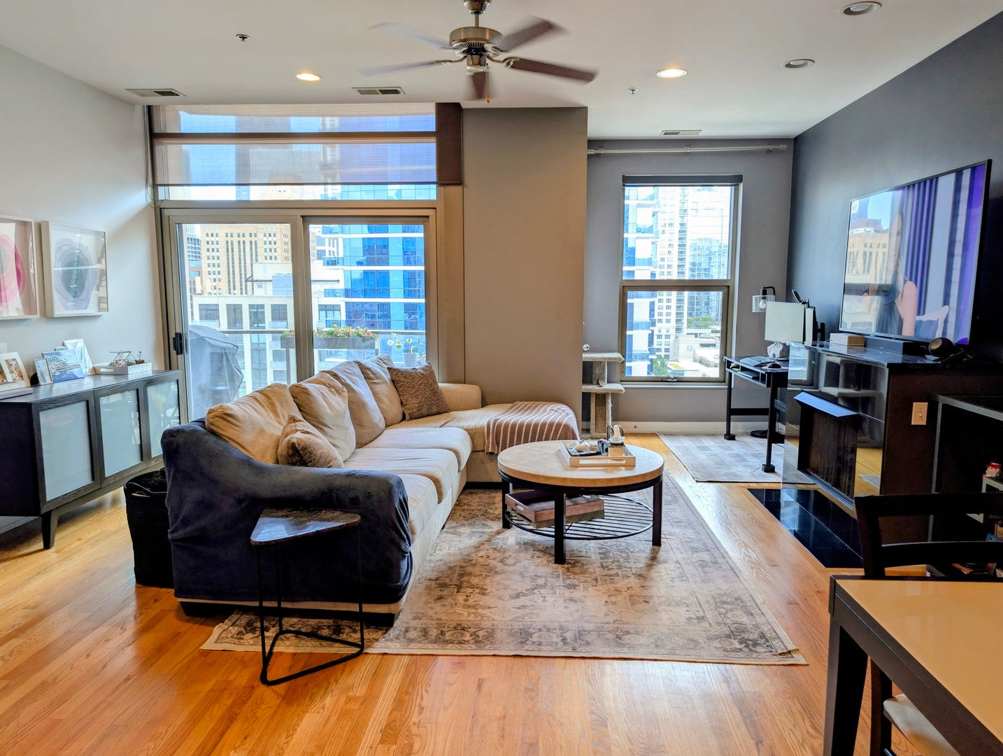 150 W Superior Street 1003