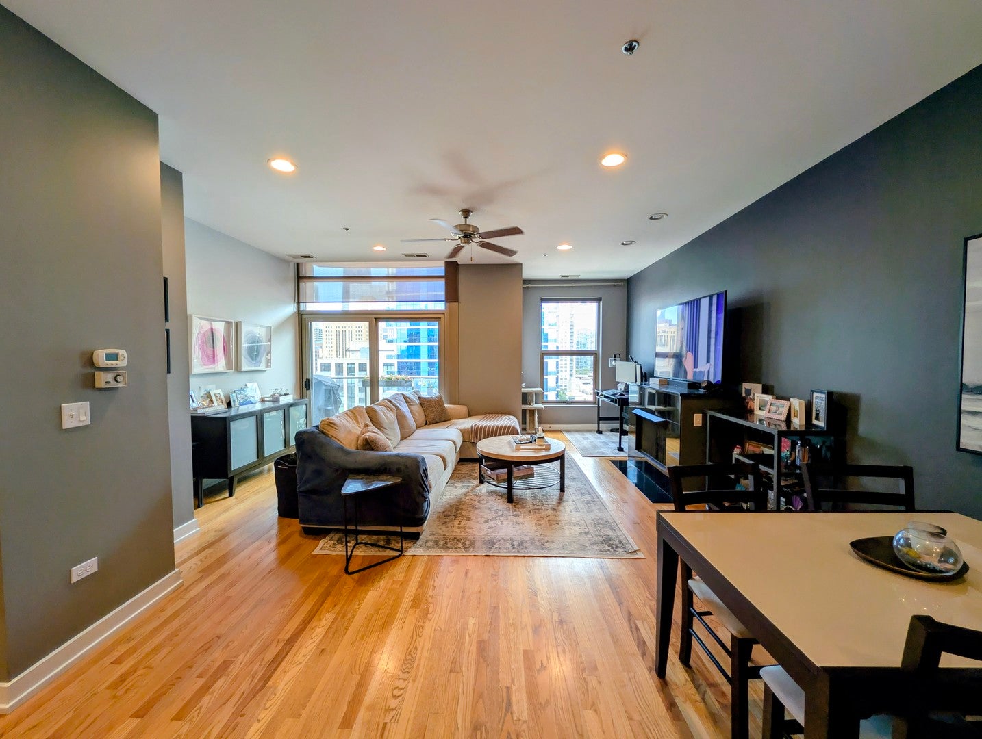 150 W Superior Street 1003