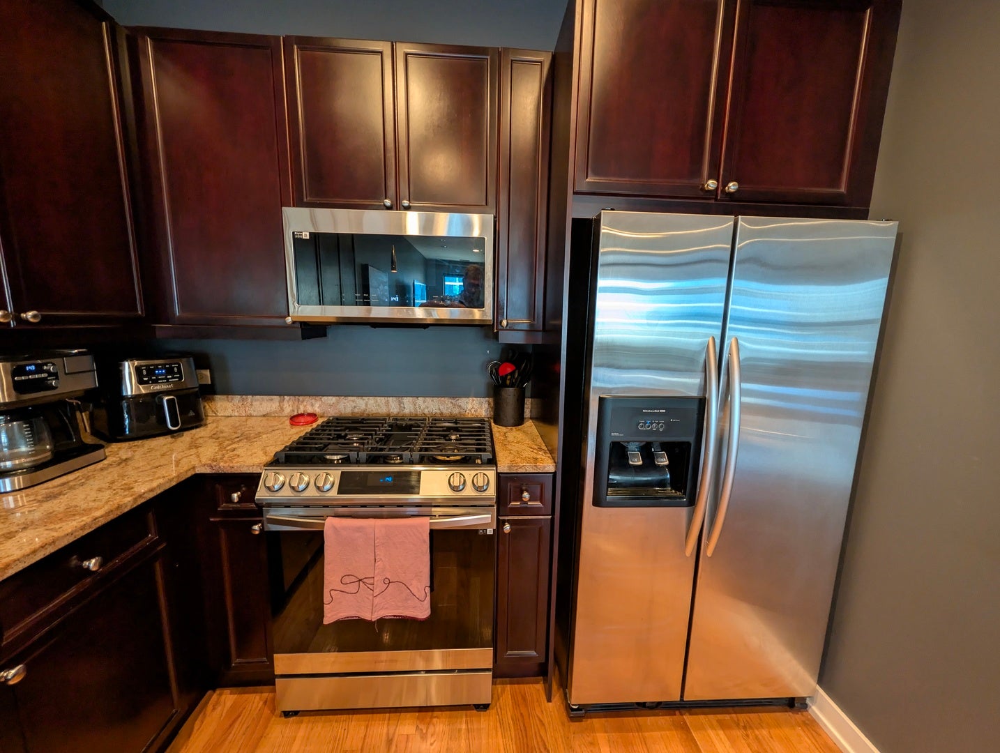 150 W Superior Street 1003