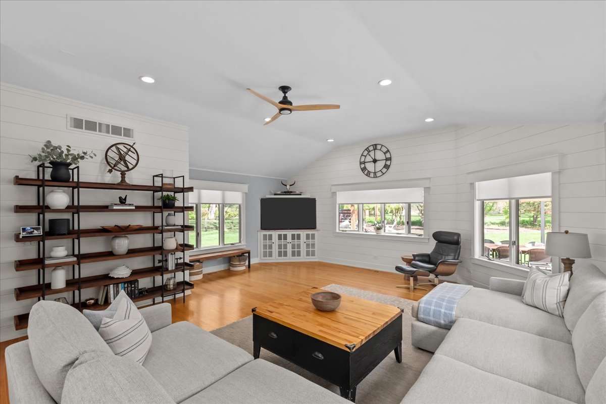 208 North Parkway