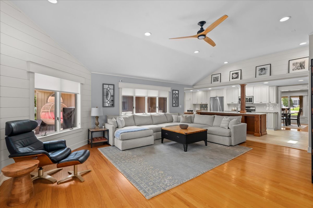 208 North Parkway