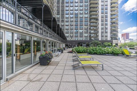 Tiny photo for 400 E RANDOLPH Street #1016, Chicago, IL 60601 (MLS # 12484176)