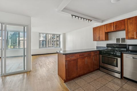 Tiny photo for 400 E RANDOLPH Street #1016, Chicago, IL 60601 (MLS # 12484176)