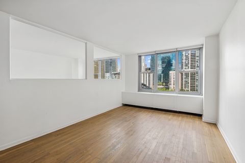 Tiny photo for 400 E RANDOLPH Street #1016, Chicago, IL 60601 (MLS # 12484176)