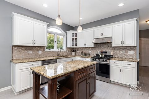 Tiny photo for 2643 Lupine Circle, Naperville, IL 60564 (MLS # 12482398)