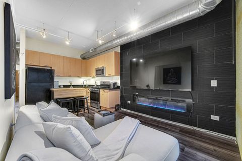 Tiny photo for 212 E CULLERTON Street #811, Chicago, IL 60616 (MLS # 12610276)