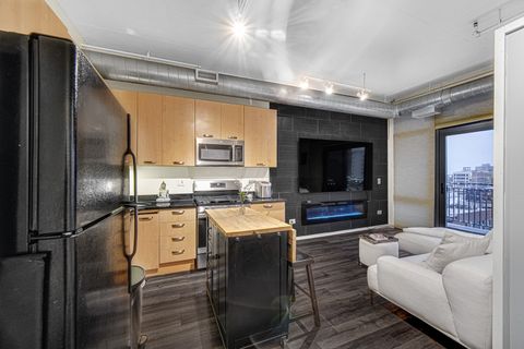 Tiny photo for 212 E CULLERTON Street #811, Chicago, IL 60616 (MLS # 12610276)