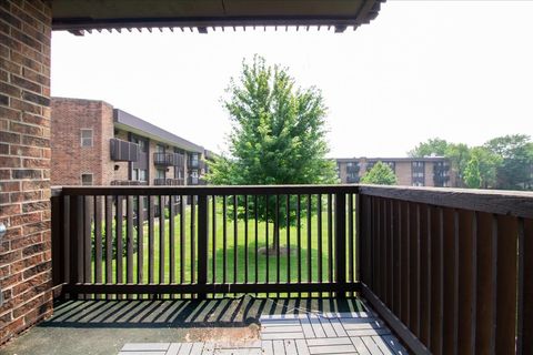 Tiny photo for 1424 Woodbridge Road #2C, Joliet, IL 60436 (MLS # 12414225)