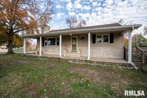 Photo of 302 E BENEDICT Street, Valier, IL 62891 (MLS # QC4269190)