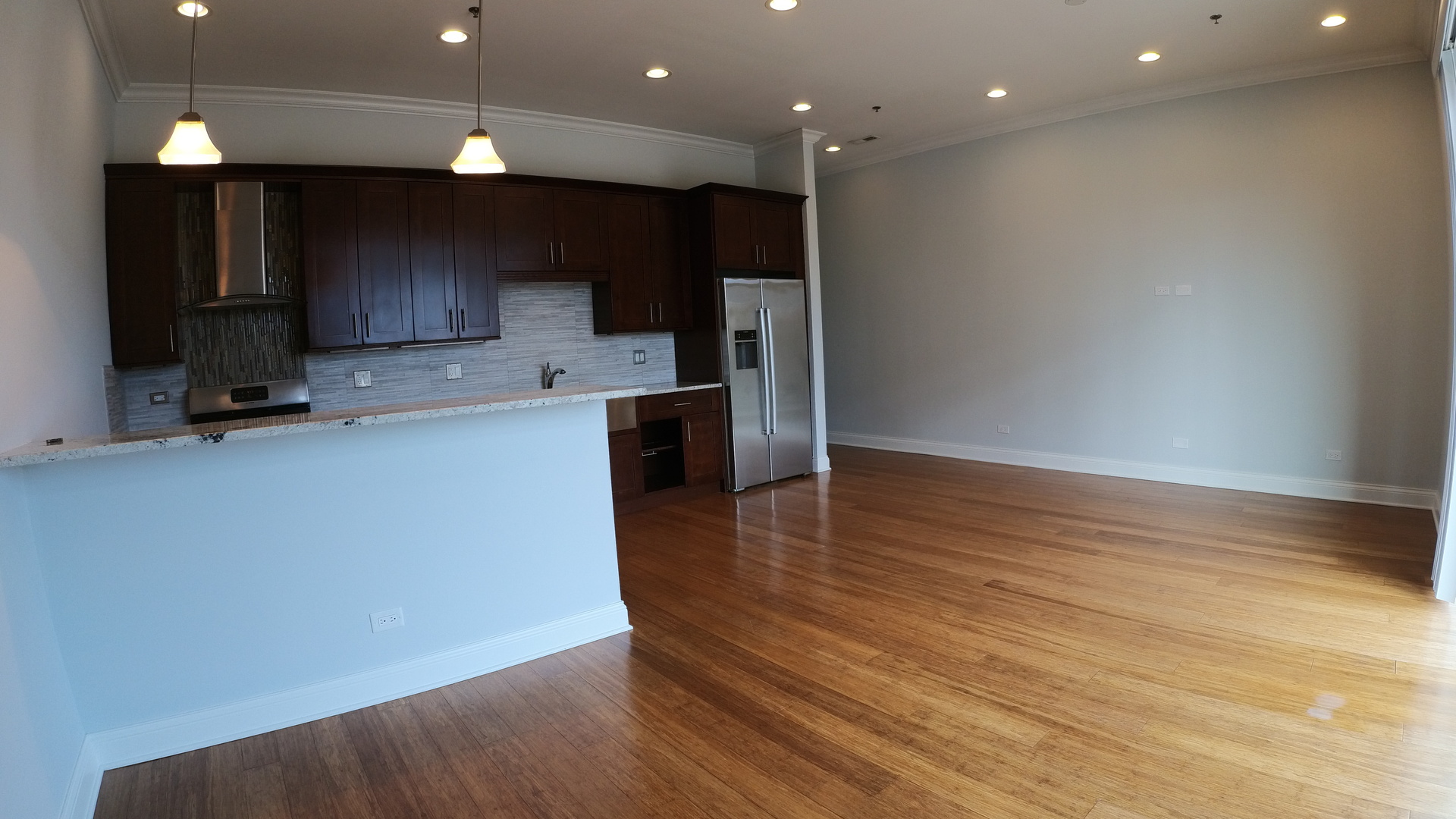 1609 W Warren Boulevard 402