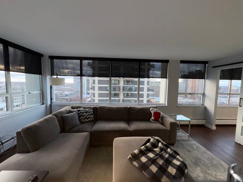 Tiny photo for 6171 N Sheridan Road #1102, Chicago, IL 60660 (MLS # 12531167)