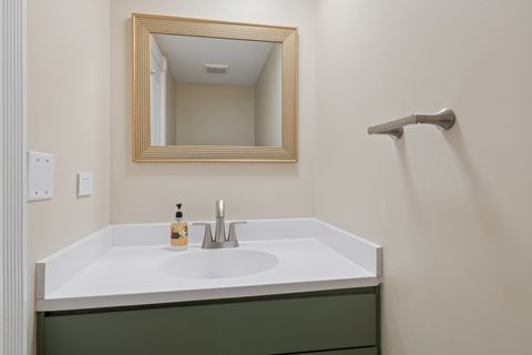 Tiny photo for 125 Gregory Street #4, Aurora, IL 60504 (MLS # 12611120)