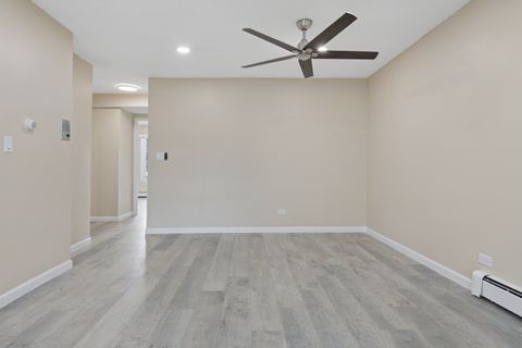 Tiny photo for 125 Gregory Street #4, Aurora, IL 60504 (MLS # 12611120)