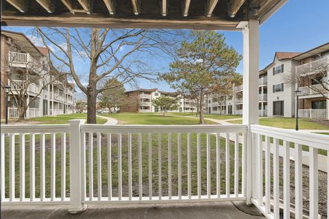 Tiny photo for 125 Gregory Street #4, Aurora, IL 60504 (MLS # 12611120)