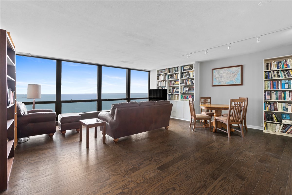 900 N LAKE SHORE Drive 1209