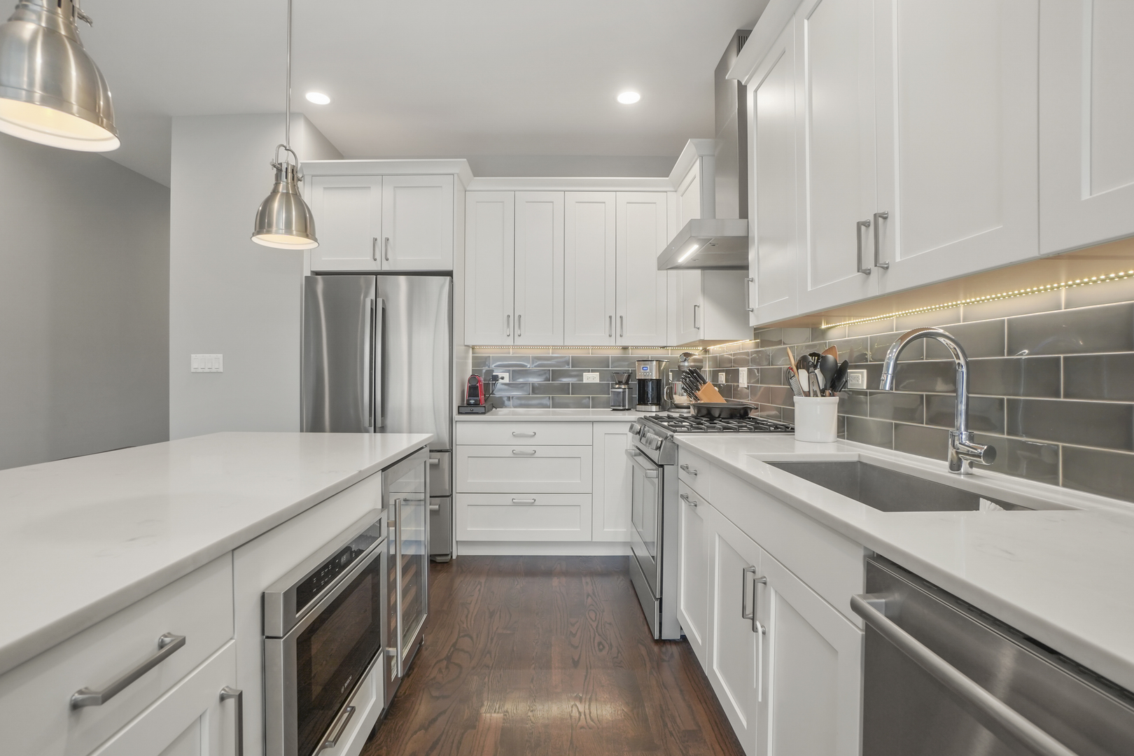 1621 N Humboldt Boulevard 2S