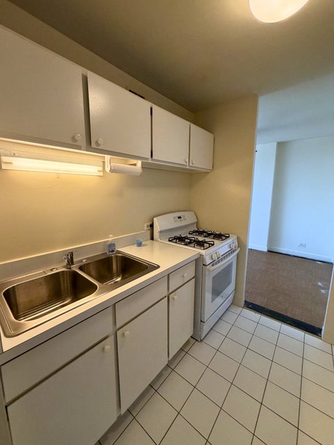 Tiny photo for 33 N Main Street #2F, Lombard, IL 60148 (MLS # 12737210)
