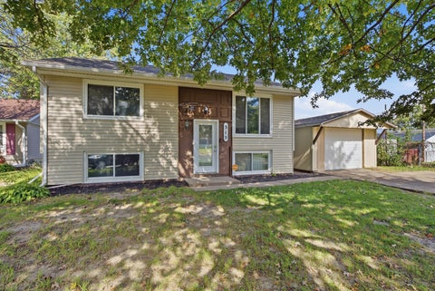 Tiny photo for 315 29th Avenue, Milan, IL 61264 (MLS # 12784111)