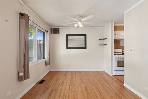 Tiny photo for 3108 Roberts Drive #5, Woodridge, IL 60517 (MLS # 12483632)