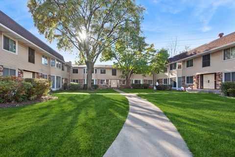 Tiny photo for 3108 Roberts Drive #5, Woodridge, IL 60517 (MLS # 12483632)