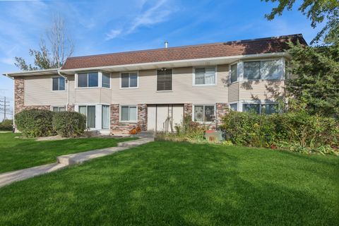 Tiny photo for 3108 Roberts Drive #5, Woodridge, IL 60517 (MLS # 12483632)