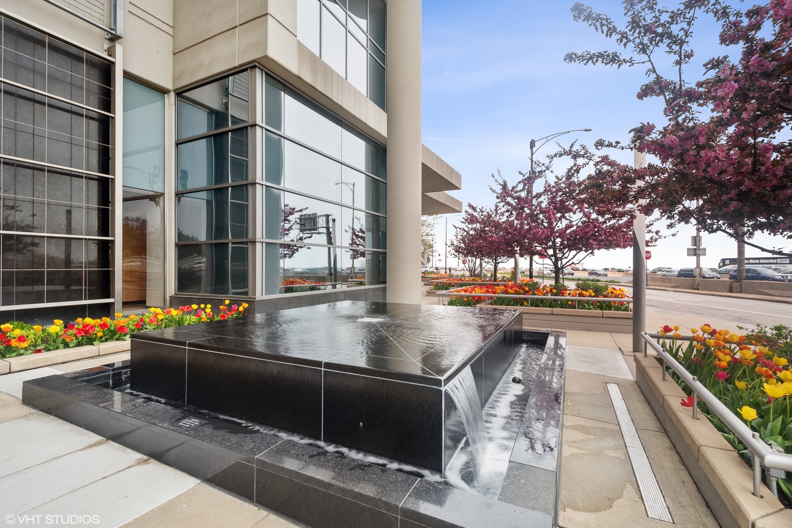 600 N LAKE SHORE Drive 1808