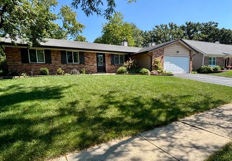 Tiny photo for 722 N Pinecrest Road, Bolingbrook, IL 60440 (MLS # 12472827)