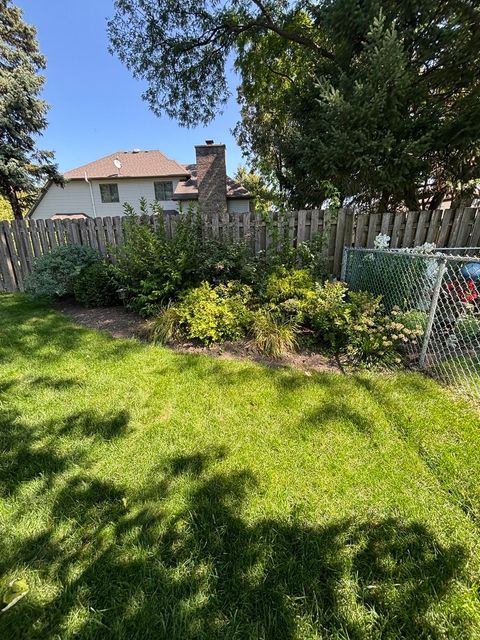 Tiny photo for 722 N Pinecrest Road, Bolingbrook, IL 60440 (MLS # 12472827)