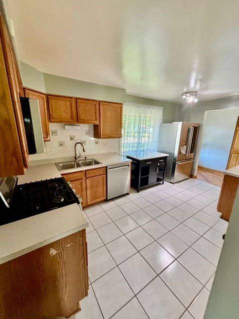 Tiny photo for 722 N Pinecrest Road, Bolingbrook, IL 60440 (MLS # 12472827)