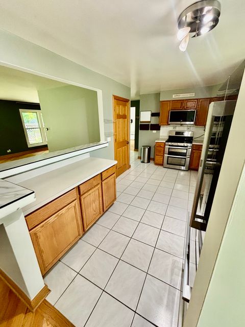 Tiny photo for 722 N Pinecrest Road, Bolingbrook, IL 60440 (MLS # 12472827)