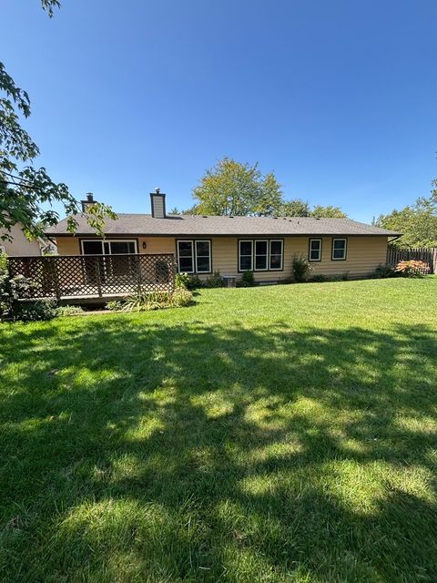 Tiny photo for 722 N Pinecrest Road, Bolingbrook, IL 60440 (MLS # 12472827)