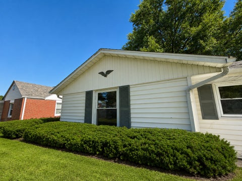 Tiny photo for 310 Hickory Street, Flora, IL 62839 (MLS # 12706839)