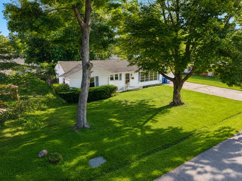 Tiny photo for 310 Hickory Street, Flora, IL 62839 (MLS # 12706839)