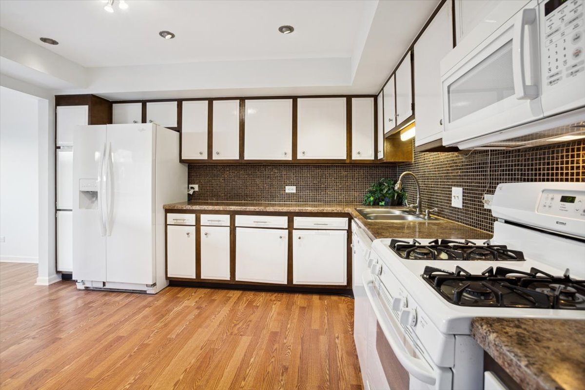 368 Willow Tree Court